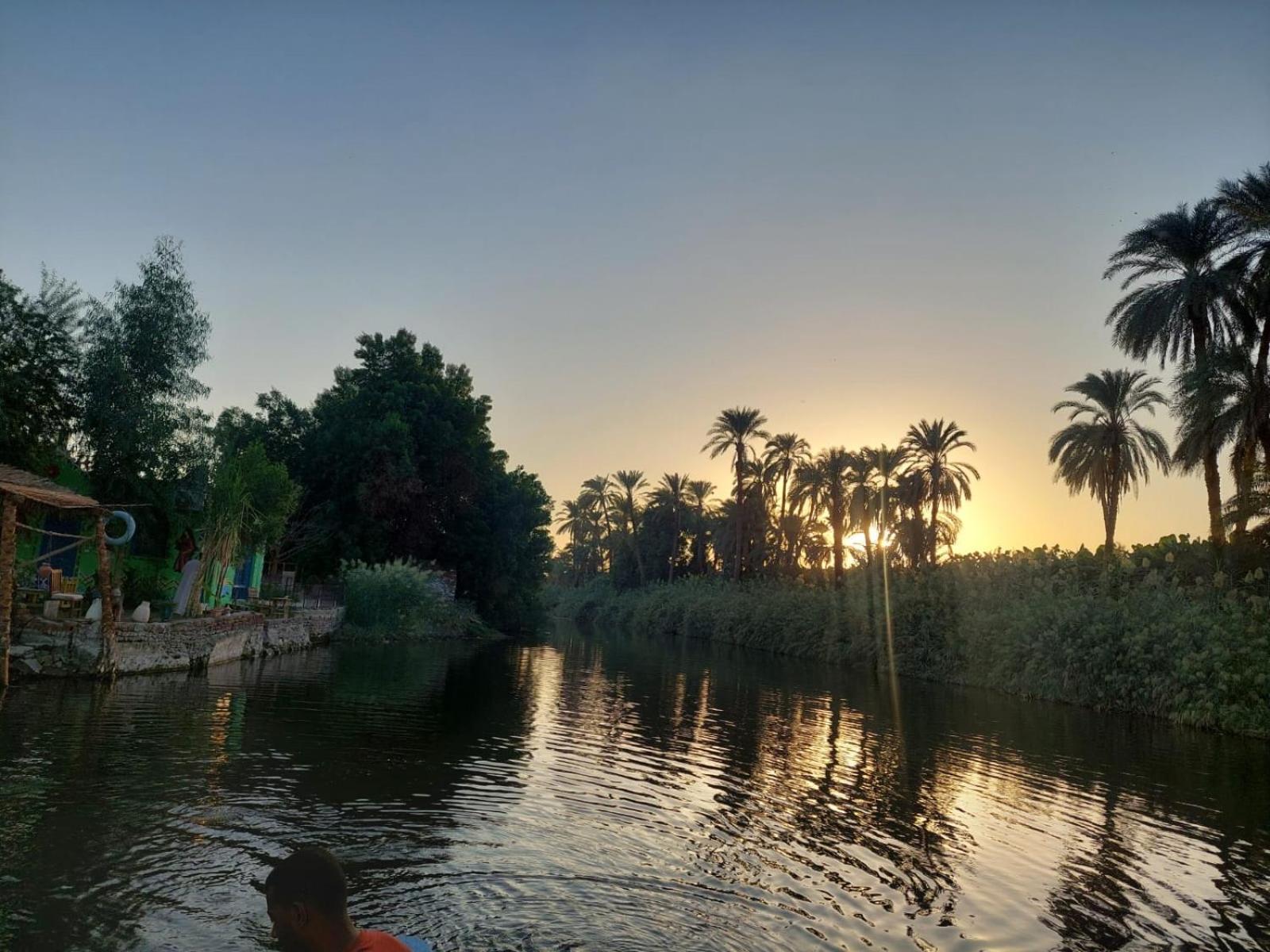 Luxor Old Nile Hotel Buitenkant foto